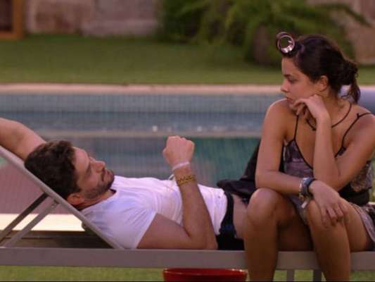 Emilly perguntou se Marcos deixaria Prova do Líder no 'BBB17' para que ela ganhasse, nesta sexta-feira, 7 de abril de 2017