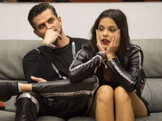 Polícia no 'BBB17': Emilly e Marcos prestarão depoimento confinados nesta segunda-feira, dia 10 de abril de 2017