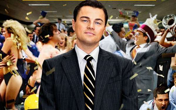 O Lobo de Wall StreetSim, o milionário Jordan Belfort vivido no filme "O Lobo de Wall Street" realmente existiu! Apesar de admitir que algumas coisas mostradas no filme nunca aconteceram (segundo Belfort, ele nunca participou de disputas de lançamento de anões e nunca levou um chimpanzé ao seu escritório), todo o resto da história é verdadeira. Ele foi condenado a cumprir 22 meses de prisão por manipulação nos mercados de ações, lavagem de dinheiro e uma série de outros crimes que envolvem o mercado financeiro. Após sair da prisão, tornou-se um palestrante que até hoje é convidado por diversas empresas para fins motivacionais.
