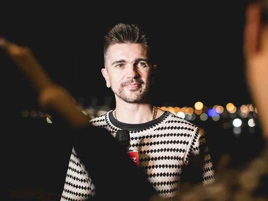 Juanes presentó su álbum visual y compartió de cerca con fans en Hispanicize 2017.