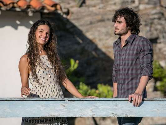Ritinha (Isis Valverde) faz Ruy (Fiuk) perceber que a ama, e ele decide se casar com ela, na novela 'A Força do Querer', em 2 de maio de 2017