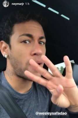 Neymar: O craque ouve funk, pagode, sertanejo, pop, entre outros rítmos.