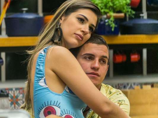 Ex-BBBs Vivian e Manoel avaliam relação após reality no 'Vídeo Show' nesta quinta-feira, dia 20 de abril de 2017