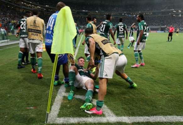 Os gols no fim: Palmeiras 3 x 2 Peñarol - Fabiano, aos 54' do segundo tempo
