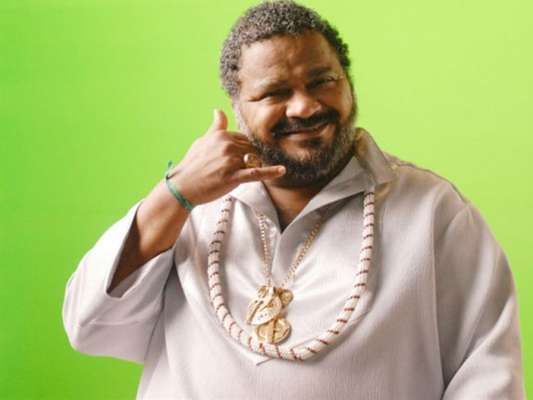 Arlindo Cruz ficou com o lado esquerdo paralisado após sofrer um AVC (Acidente Vascular Cerebral) em março