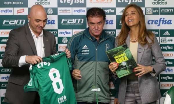 Maurício Galiotte chamou Leila Pereira para entregar livro a Cuca
