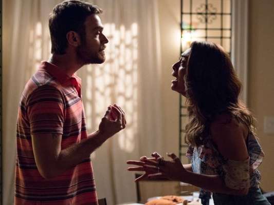 Bibi (Juliana Paes) descobrirá que Rubinho (Emílio Dantas) vende drogas pela internet nos próximos capítulos da novela 'A Força do Querer'