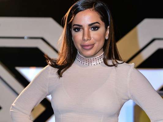 Anitta discutiu com um internauta após ser chamada de 'prostituta', no Twitter, nesta quinta-feira, 18 de maio de 2017