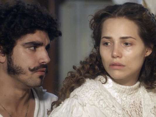 Leopoldina (Letícia Colin) Dom Pedro (Caio Castro), na novela 'Novo Mundo'