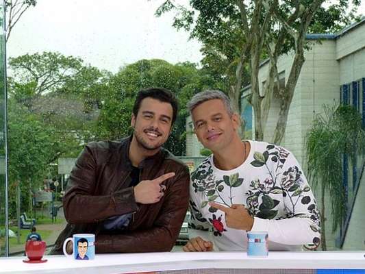 Otaviano Costa corrige Joaquim Lopez duas vezes no 'Vídeo Show': 'Esquece'