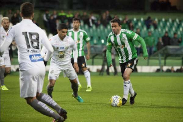 Último confronto: 21/8/2016 - Coritiba 2 x 1 Santos
