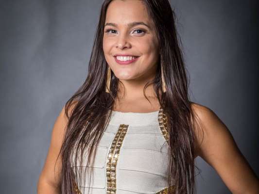 A ex-BBB Emilly recebeu uma moção de reconhecimento e aplauso