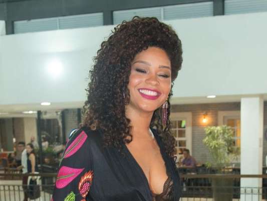 Juliana Alves revelou estar grávida de uma menina e contou o nome da criança: 'Iolanda!'