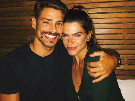 Mariana Goldfarb quer casamento íntimo com o namorado, Cauã Reymond