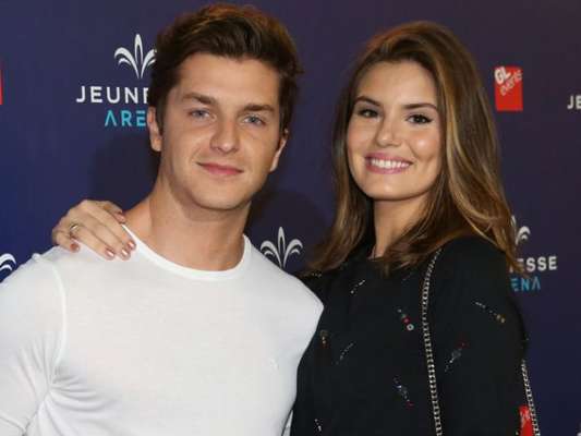 Klebber Toledo e Camila Queiroz vão comemorar aniversário juntos no sábado. Festa terá cardápio bem brasileiro e o doce preferido da atriz