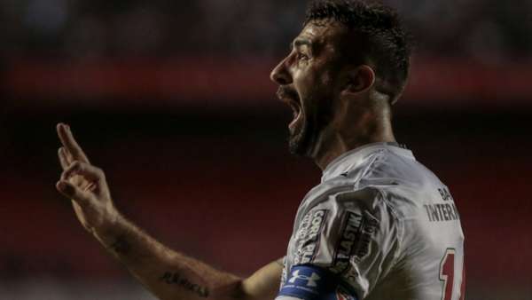 Pratto tem contrato com o São Paulo até janeiro de 2021