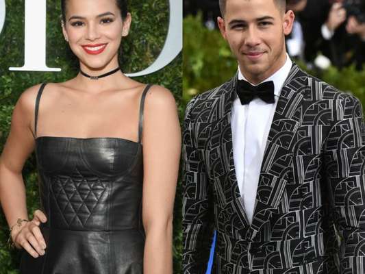 Bruna Marquezine troca curtidas com Nick Jonas no Instagram