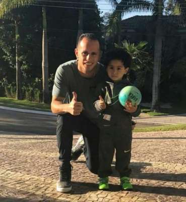 Guerra, do Palmeiras, posta vídeo do filho, recuperado: 