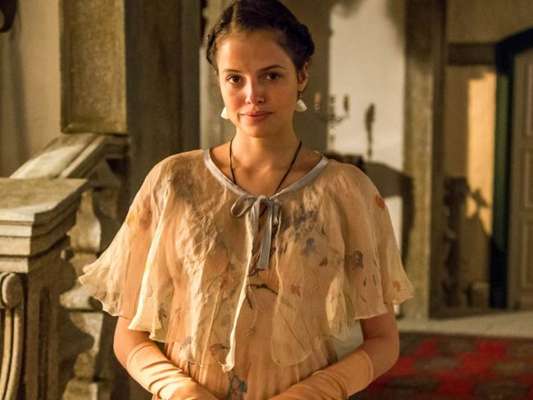 Agatha Moreira não julga a Domitila, da novela 'Novo Mundo', por ser amante