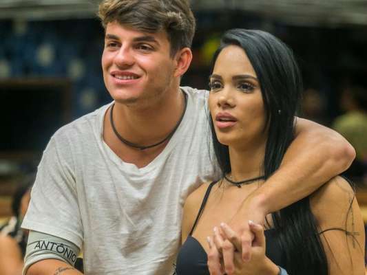 Ex-BBBs Antonio Rafaski e Mayara Motti ficaram após festa de aniversário de Luiz Felipe
