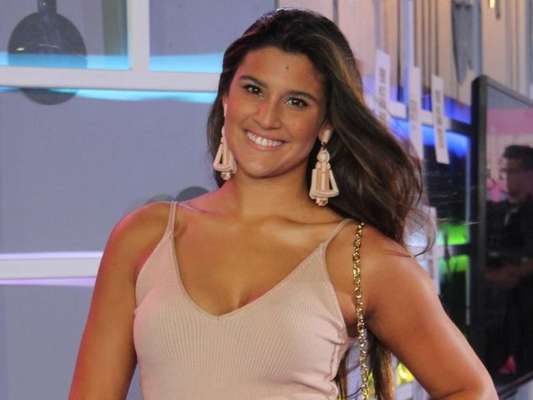 Giulia Costa recebeu oferta de camelos em troca de casamento com marroquino
