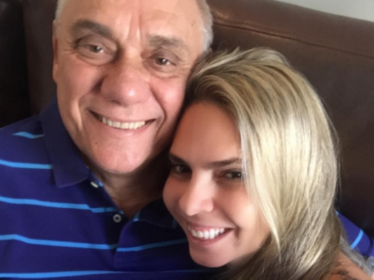 Marcelo Rezende, tratando câncer, ganhou declaração da namorada: 'Sorriso lindo'