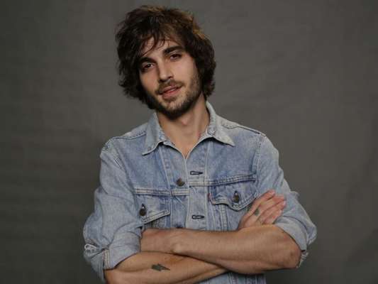 Fiuk não se importa com críticas ao seu trabalho como Ruy na novela 'A Força do Querer'