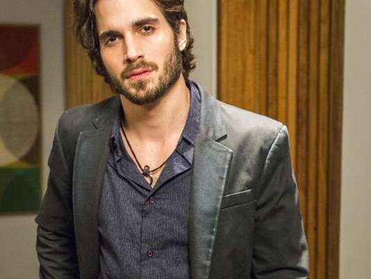 Fiuk apostou que Ruy vai lutar pela guarda de Ruyzinho na novela 'A Força do Querer' após descobrir que não é o pai biológico do menino