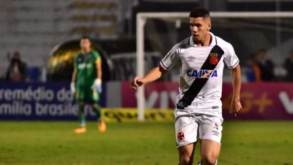 A Umbro é a atual fornecedora de material esportivo do Vasco. Confira a seguir outras imagens na galeria L!