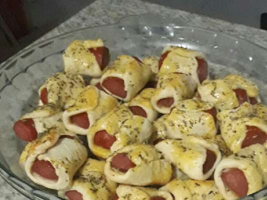 Enroladinho de salsicha de forno
