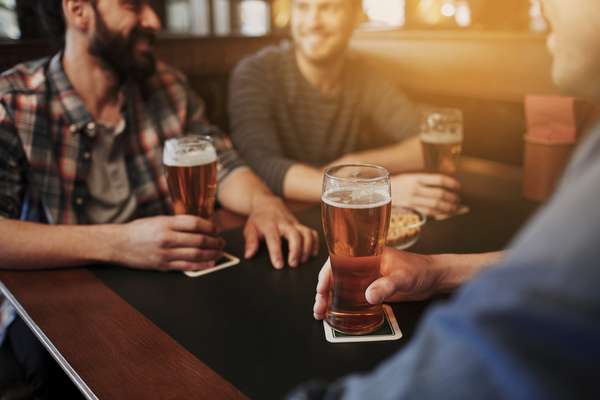 7 bares e restaurantes próximos às novas estações da Linha 5-Lilás do Metrô