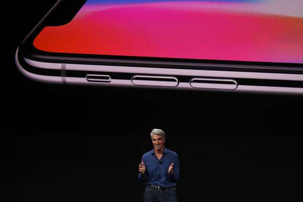 Apple lança nova linha de produtos e aguardado iPhone X