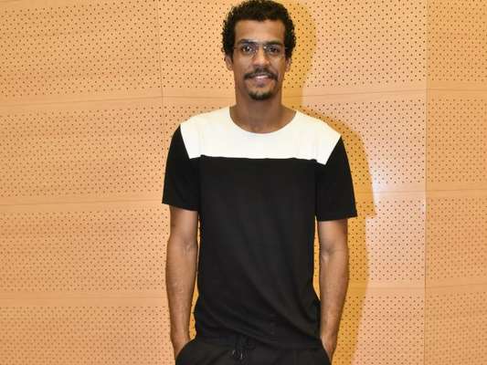 Marcello Melo Jr. revela o preconceito enfrentado por Edgar, seu personagem na novela 'Tempo de Amar' para conseguir ficar com Olímpia (Sabrina Petraglia)