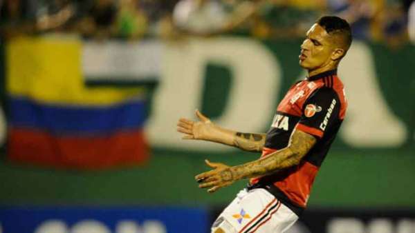 Guerrero passou em branco nos últimos jogos do Fla