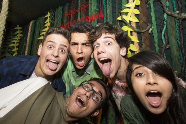 Luan, Matheus, Victor, Mr. Poladoful e Karine na Casa Fanta Guaraná