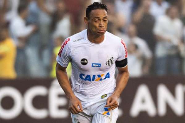 Ricardo Oliveira tem três gols no Brasileirão