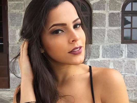 Ex-BBB Emilly afirma ter 2 projetos na Globo como atriz em entrevista à revista 'Capricho' nesta terça-feira, dia 10 de outubro de 2017