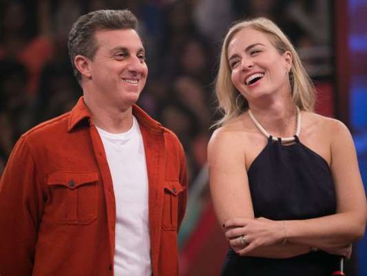 Luciano Huck registrou um momento fofo da mulher, Angélica, e a filha, Eva, de 5 anos no Instagram
