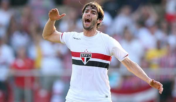 Kaká esteve no São Paulo em 2014 e foi vice-campeão brasileiro