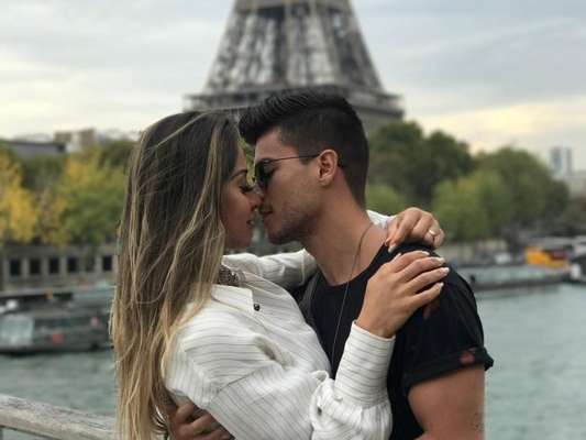 Veja fotos da viagem romântica de Mayra Cardi e Arthur Aguiar pela Europa