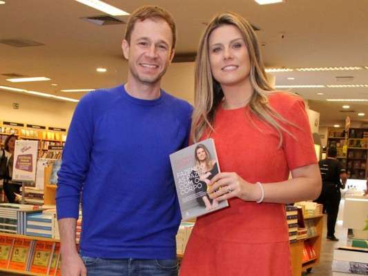 Daiana Garbin esclarece que seu transtorno alimentar não é dismorfia corporal ao lançar livro no Rio de Janeiro nesta sexta-feira, dia 27 de outubro de 2017