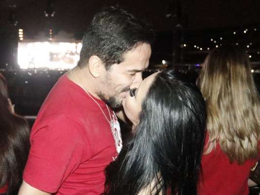 Dupla de Maiara, Maraisa apareceu beijando o namorado, Wendell Vieira, em foto publicada no Stories do Instagram