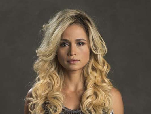 Nanda Costa será vítima de assédio sexual na novela 'De Volta Pra Casa', sucessora de 'O Outro Lado do Paraíso', adianta a colunista Patricia Kogut, do jornal 'O Globo', nesta quinta-feira, 9 de novembro de 2017