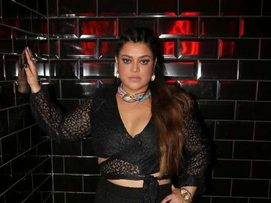 Preta Gil falou em entrevista ao jornalista Leo Dias, do jornal 'O Dia', que ainda não sabe os motivos da exclusão do clipe de 'Vá Se Benzer', mas que ele já está no Youtube novamente no dia 10 de novembro de 2017