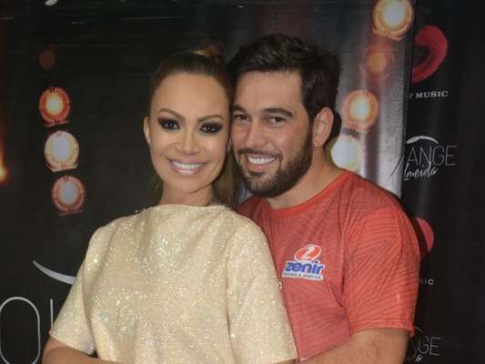 Solange Almeida e o marido, Leandro Andriani, estão planejando uma festa de três dias para comemorar o casamento: 'Micareta'