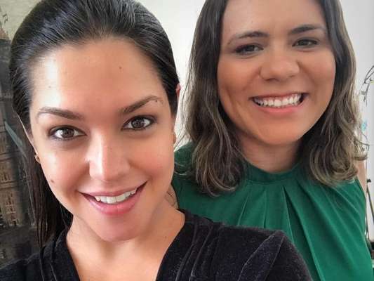 Thais Fersoza explica tratamento com ataduras após gravidez em vídeo publicado em seu canal nesta segunda-feira, dia 13 de novembro de 2017