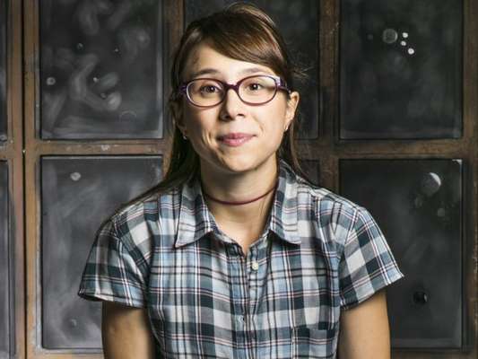 Benê (Daphne Bozaski) vai ficar surda em "Malhação"