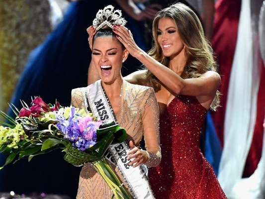 Demi-Leigh Nel-Peters, de 22 anos, foi eleita Miss Universo 2017 na madrugada desta segunda-feira, 27 de novembro de 2017, em Las Vegas, nos Estados Unidos