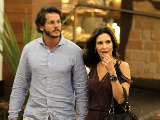 Fátima Bernardes e namorado ganham curtida de Bonner e fãs elogiam nesta terça-feira, dia 05 de dezembro de 2017