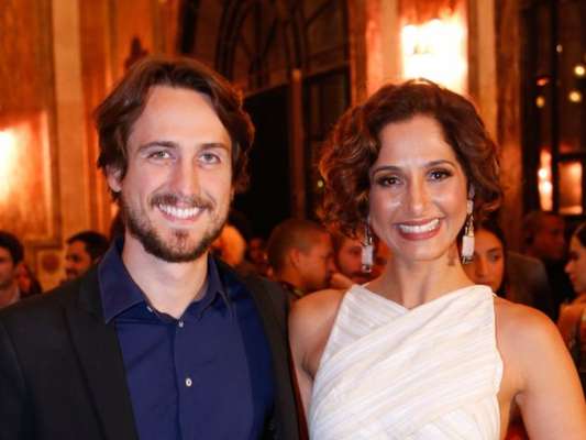 Camila Pitanga e Igor Angelkorte terminaram namoro de pouco mais de dois anos. Informação do jornal 'Extra' foi confirmada por fonte do Purepeople, nesta quarta-feira, 6 de dezembro de 2017